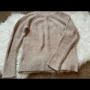 UNIVERSAL THREAD SWEATER